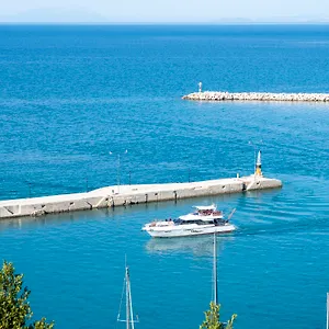 Διαμέρισμα Faro Del Porto Πόρος